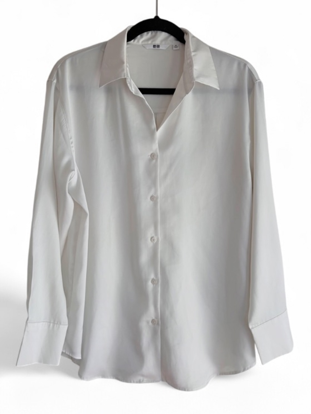 Uniqlo Women's Ivory Satin Long Sleeve Button Down Shirt Size M